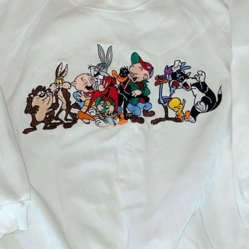 VINTAGE, NWT Acme Clothing Rare Looney Tunes Embroidered Sweatshirt